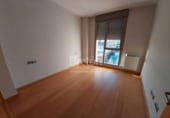 90m² office for rent in Zaragoza, Calle Miguel Herrero Rodríguez de Miñón photo