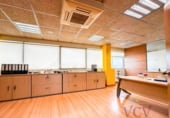 260m² bureau pour vente à Alicante, Avenida Saturno photo