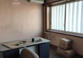 250m² office for sale in Córdoba, in the area of Santiago, Avenida del Gran Capitán photo