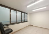 176m² office for sale in Lérida, Carrer Ballester photo