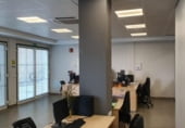 Local comercial en venta con 181m² en La Cisnera, Avenida La Marina foto