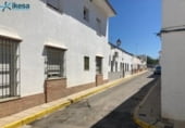 Local comercial en venta con 100m² en Sanlúcar la Mayor, Camino Benacazón foto