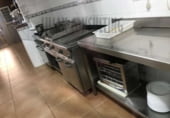 Bar en venta con 250m² en Sevilla, Avenida Tomares foto