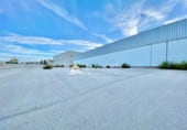 1635m² warehouse industrial for sale in Sax, photo