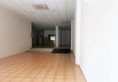 Local comercial en venta con 216m² en Onteniente, Calle Capellans foto