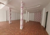 91m² commercial premises for sale in Valladolid, Calle de Huelgas photo