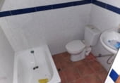 91m² commercial premises for sale in Valladolid, Calle de Huelgas photo