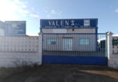 200m² workshop for sale in Almansa, Calle Labradores photo