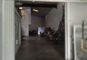 562m² warehouse industrial for sale in Albacete, Calle Alcaraz photo