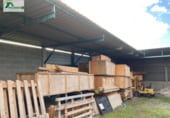 350m² warehouse industrial for sale in Arganza, Calle Regueral photo
