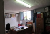 520m² entrepôt industriel pour vente à Badajoz, dans le quartier de San Roque, Calle de Margarita Xirgu photo