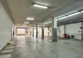 Nave Industrial en venta con 772m² en Sant Cugat del Vallès, Avinguda de Cerdanyola foto
