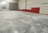 356m² warehouse industrial for sale in Huesca, in the area of Perpetual Help, Calle de la Ganadería photo