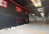 Nave Industrial en venta con 868m² en León, Calle Real foto