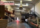 Nave Industrial en venta con 440m² en Torres de la Alameda, Calle Berlín foto