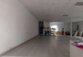 Local comercial en venta con 190m² en El Viso, Calle Sierravana foto