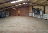 Local comercial Industrial en venta con 640m² en Bailén, Calle Baeza foto