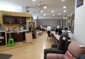 310m² commercial premises for sale in Linares, Calle Numancia photo