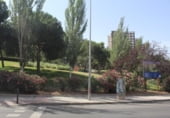 110m² commercial premises for sale in Madrid, in the area of El Pilar, Plaza de Mondariz photo