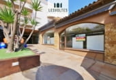 110m² commercial premises for sale in Palafrugell, carrer de la tarongeta, 17200 photo