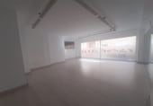 Local comercial
en venda
amb 221m² a Elx, Calle Serrano Anguita foto