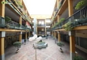 55m² commercial premises for sale in Toledo, Plaza de la Cuidad de Nara photo