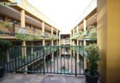 55m² commercial premises for sale in Toledo, Plaza de la Cuidad de Nara photo