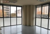 135m² office for sale in Lérida, Carrer Joan Miró photo