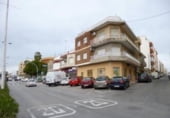 Local comercial en venta con 100m² en Torrevieja, Calle Patricio Pérez foto