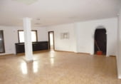 Local comercial en venta con 100m² en Torrevieja, Calle Patricio Pérez foto