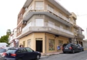 Local comercial en venta con 100m² en Torrevieja, Calle Patricio Pérez foto