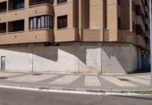 192m² commercial premises for sale in Valladolid, in the area of Parquesol, Calle Manuel Azaña photo