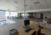 Nave Industrial en venta con 2389m² en Los Arcos, Calle B foto