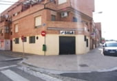 150m² commercial premises for sale in Zaragoza, Calle Sagitario 10 photo