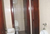 150m² commercial premises for sale in Zaragoza, Calle Sagitario 10 photo