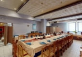 784m² restaurant for sale in Madrid, in the area of Valdeacederas, Calle de Pinos Alta photo