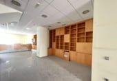 300m² commercial premises for sale in Ponferrada, Calle MSP photo