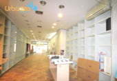 214m² commercial premises for sale in Badajoz, in the area of San Roque, Calle de Pedro de Valdivia photo