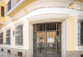 443m² commercial premises for sale in Badajoz, in the area of San Roque, Calle Antonio Amaya Álvarez photo
