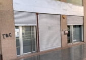 Local comercial en venta con 124m² en Tarrasa, Carrer de Sant Leopold foto