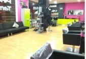 100m² salon de coiffure pour vente à Salamanque, dans le quartier de Les Maires, Avenida Alcalde Málaga Guerrero photo