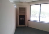 164m² bureau pour vente à Séville, dans le quartier de Parque Alcosa, Glorieta Brigadas Internacionales photo