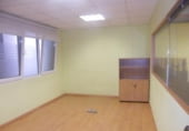 Oficina en venta con 100m² en Torrelavega, Avenida de España foto