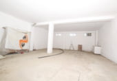 Local comercial en venta con 68m² en Luna, Calle del Tejar foto