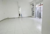 Local comercial en venta con 55m² en Ribeira, en la zona de Ribeira, Rúa Cristóbal Colón foto