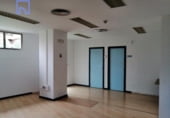 320m² offices for sale in Pamplona, Calle de Blas de Laserna photo