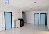320m² offices for sale in Pamplona, Calle de Blas de Laserna photo