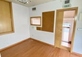 45m² commercial premises for sale in Barañain, Ronda de Barañáin photo