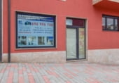 Local comercial en venta con 106m² en Carral, N-550 foto