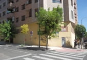 Local comercial en venta con 270m² en Tudela, Plaza Padre Lasa foto